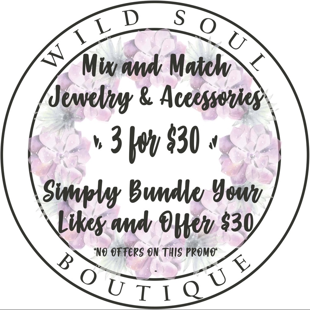 • Paige • Layered Stars Necklace - Picture 2 of 3